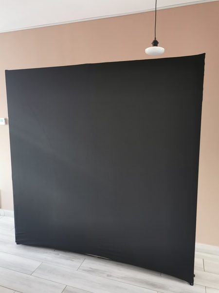 Fekete paraván L alakú lábbal (2x2m) - Kép 1.