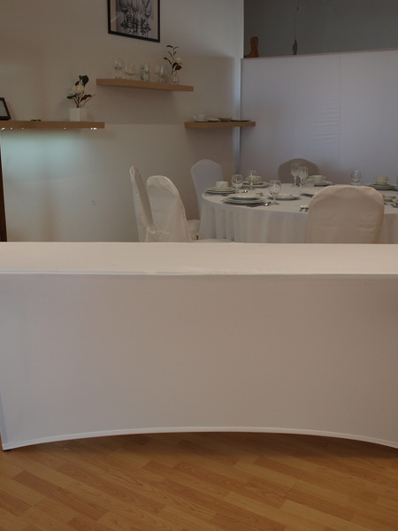 Táblaasztal (200x50cm) huzattal - Kép 1.